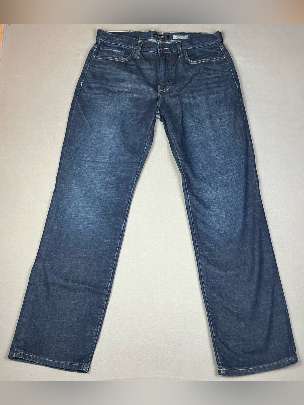 Aeropostale Jeans Men’s Size 32x32 Straight Leg Dark Blue Denim Zip Fly. In grea